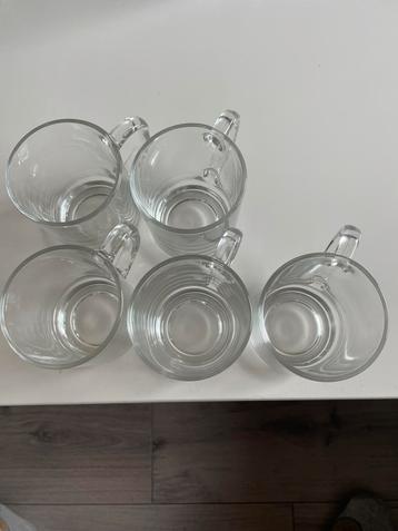 5 theeglazen beschikbaar voor biedingen