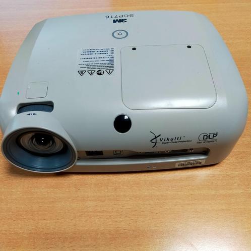 Vikuiti projector Super Close Projection System SCP716, Verzamelen, Fotografica en Filmapparatuur, Projector, 1960 tot 1980, Ophalen