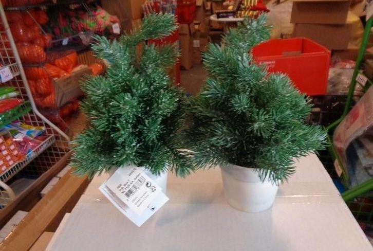 PARTIJ KERSTBOOM 25CM IN POTJE GROEN FROSTED, Diversen, Kerst, Nieuw, Ophalen of Verzenden