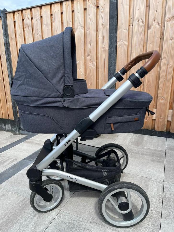 Kinderwagen Mutsy Nio, Kinderen en Baby's, Kinderwagens en Combinaties, Zo goed als nieuw, Kinderwagen, Mutsy, Met reiswieg, Verstelbare duwstang