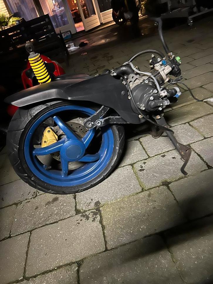 Aprillia sr 50 ditech blok (niet lopend), Fietsen en Brommers, Brommeronderdelen | Algemeen, Gebruikt, Blok, Ophalen of Verzenden