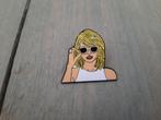 1 mooie Taylor Swift met zonnebril pins te koop, Verzamelen, Ophalen of Verzenden, Nieuw, Overige onderwerpen, Speldje of Pin