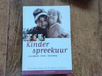 Kinderspreekuur - Wolfgang Goebel en Michaela Glöckler, Zwangerschap en Bevalling, Ophalen of Verzenden, W. Goebel en M. Glöckler