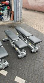 Technogym pure strength adjustable bench zwart grijs bankje, Ophalen, Fitnessbank, Gebruikt, Technogym