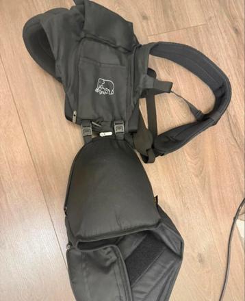 Babydraagzak deryam beschikbaar voor biedingen