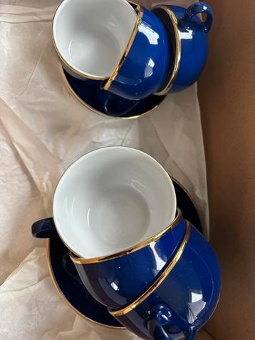 Mooie gave kop en schotels 3 espresso en 3 cappuccino  beschikbaar voor biedingen