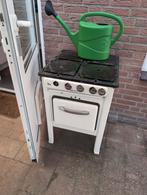 Mooi oud fornuisje, Witgoed en Apparatuur, Fornuizen, Ophalen, 4 kookzones, Gas, Niet werkend