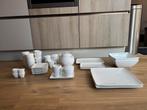 Yong squito servies, Ophalen of Verzenden, Zo goed als nieuw, Overige stijlen, Kop(pen) en/of Schotel(s)