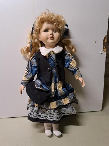 Poppen beschikbaar voor biedingen