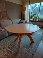 Mooie ronde eettafel met houten poot, Huis en Inrichting, Tafels | Eettafels, Rond, Ophalen of Verzenden, Zo goed als nieuw, Vier personen