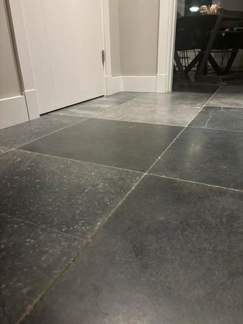 Natuursteen Vietnamees hardsteen soft finish 60x60x2cm, Doe-het-zelf en Verbouw, Tegels, Zo goed als nieuw, Vloertegels, Hardsteen