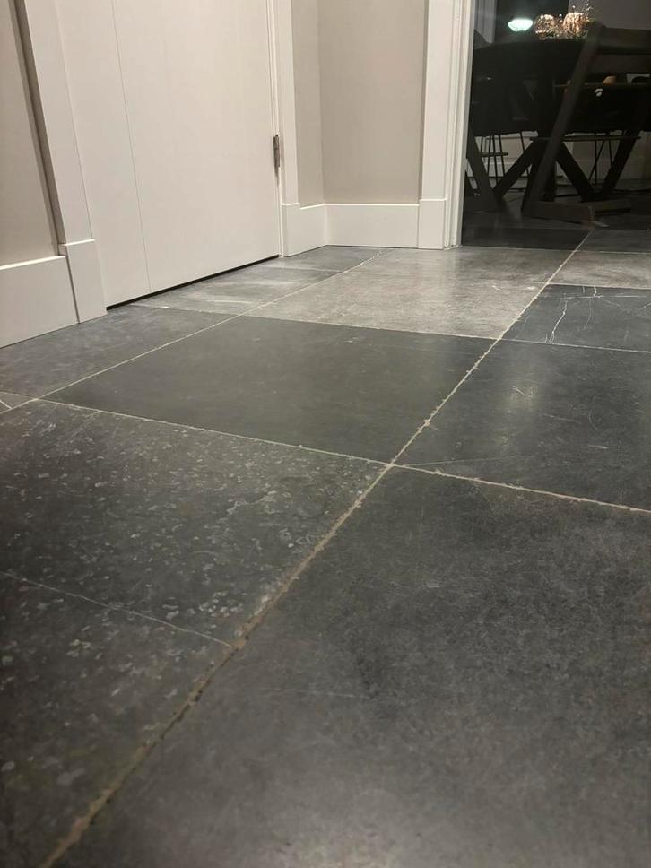 Natuursteen Vietnamees hardsteen verouderd 60x60x2cm, Doe-het-zelf en Verbouw, Tegels, Zo goed als nieuw, Vloertegels, Hardsteen