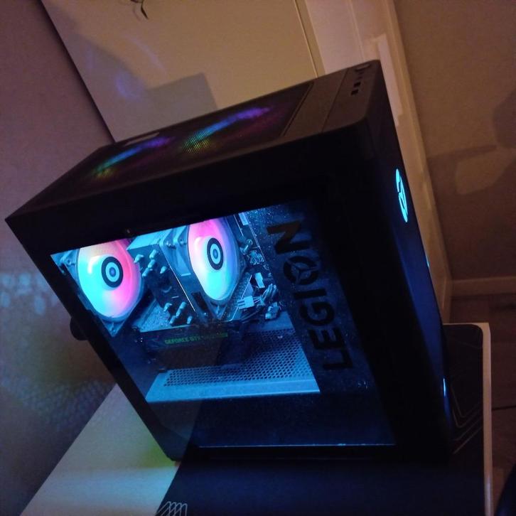 Game pc incl. 2 monitors en microfoon, Computers en Software, Desktop Pc's, Zo goed als nieuw, Onbekend, SSD, 16 GB, Met videokaart