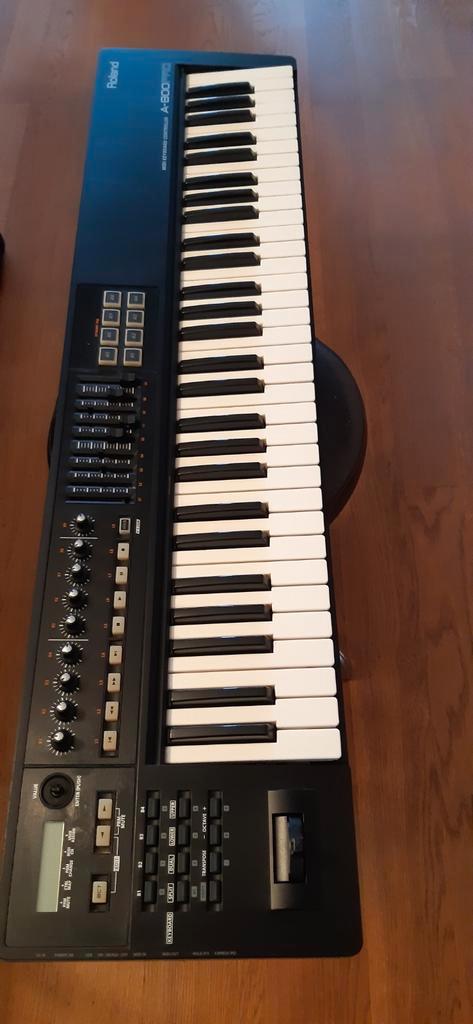 ROLAND  a800 pro, Muziek en Instrumenten, Keyboards, 61 toetsen, Roland, Ophalen of Verzenden