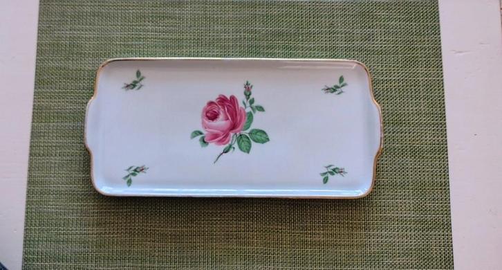 Mooie vintage cakeschaal,presenteerschaal Hutschenreuther., Antiek en Kunst, Antiek | Schalen, Ophalen of Verzenden