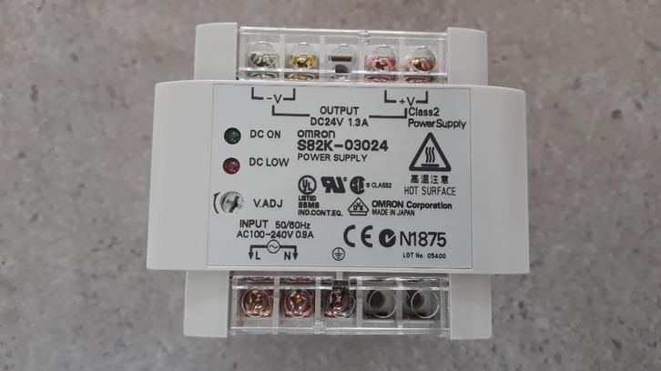2x Omron 24 Vdc -1,3 Amp voeding S82K-(S8VS)-03024 (nieuw), Hobby en Vrije tijd, Elektronica-componenten, Nieuw, Ophalen of Verzenden