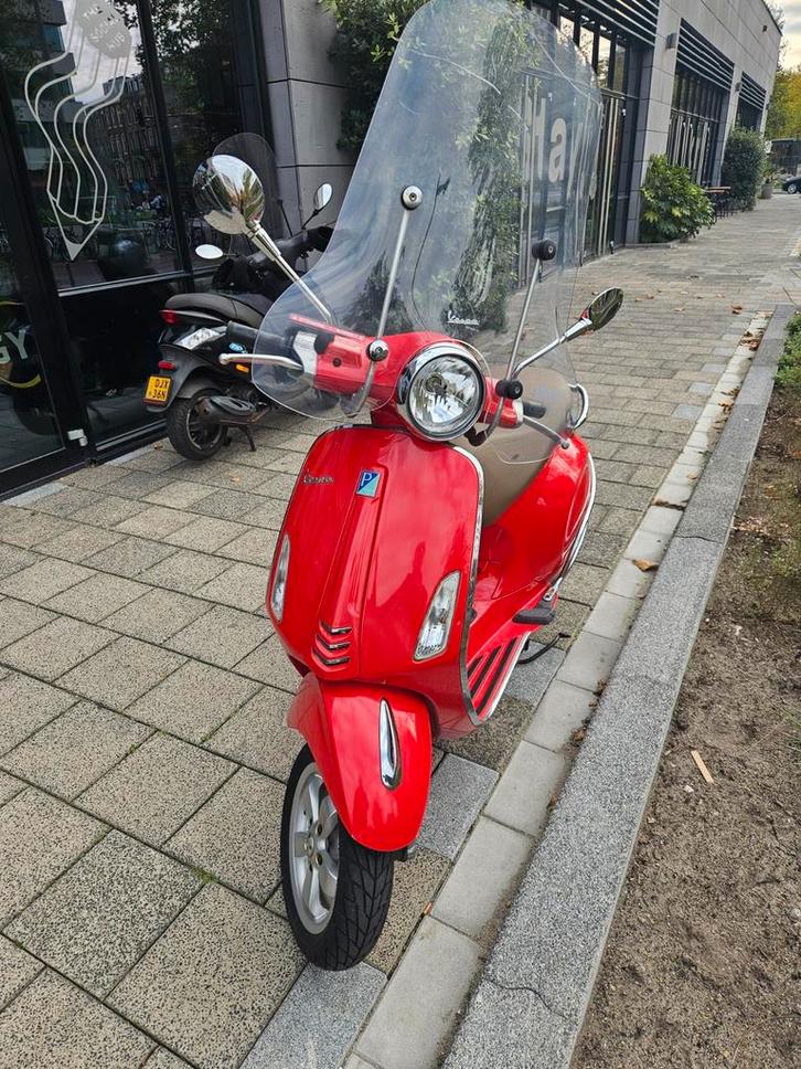 Vespa Primavera - Stijlvolle Scooter - Brom!, Fietsen en Brommers, Brommers | Vespa, Zo goed als nieuw, Overige modellen, Maximaal 45 km/u