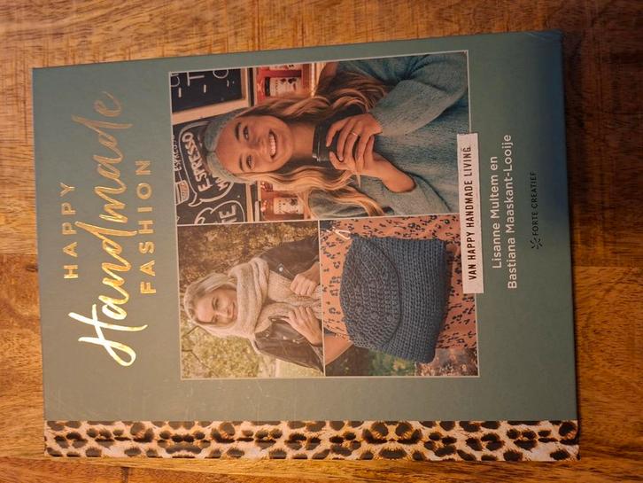 Bastiana Maaskant-Looije - Happy Handmade Fashion, Boeken, Hobby en Vrije tijd, Zo goed als nieuw, Breien en Haken, Ophalen of Verzenden