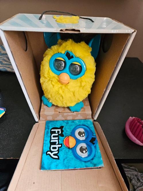 Furby - Geel - Zo goed als nieuw - In doos, Verzamelen, Speelgoed, Zo goed als nieuw, Ophalen of Verzenden