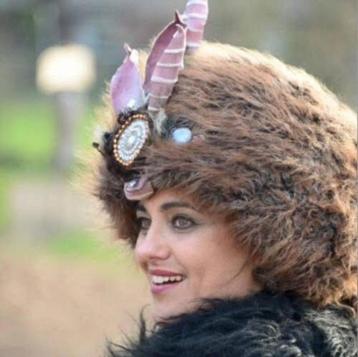 Fantasie tribale muts. beschikbaar voor biedingen