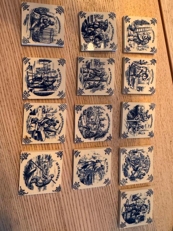 Delfts blauwe tegels met ambachten, Antiek en Kunst, Antiek | Wandborden en Tegels, Ophalen of Verzenden