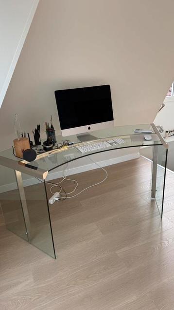 Tijdloze glazen design werkplek/bureau/tafel beschikbaar voor biedingen