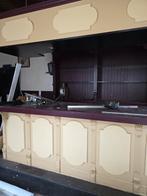 Bar met achterkast en losse statafel, Ophalen