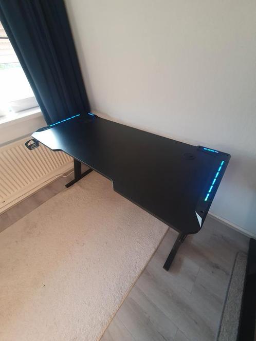 Qware garland gaming bureau qw gt-140bl, Huis en Inrichting, Bureaus, Gebruikt, Ophalen