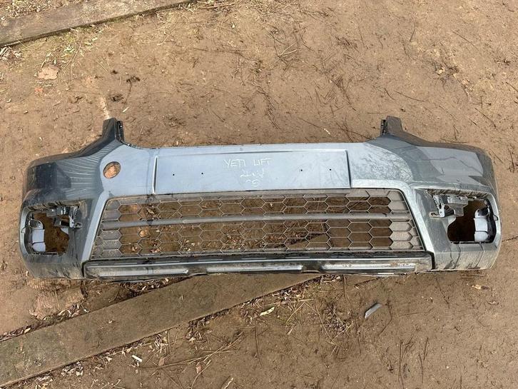 Skoda Yeti Lift voorbumper, Auto-onderdelen, Carrosserie en Plaatwerk, Bumper, Skoda, Voor, Gebruikt, Ophalen of Verzenden