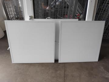 Led Paneel gebruikt 60x60 en 30x120 LED Batten 120 + 150cm beschikbaar voor biedingen