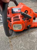 Husqvarna 235, Tuin en Terras, Hand-tuingereedschap, Ophalen of Verzenden, Zo goed als nieuw