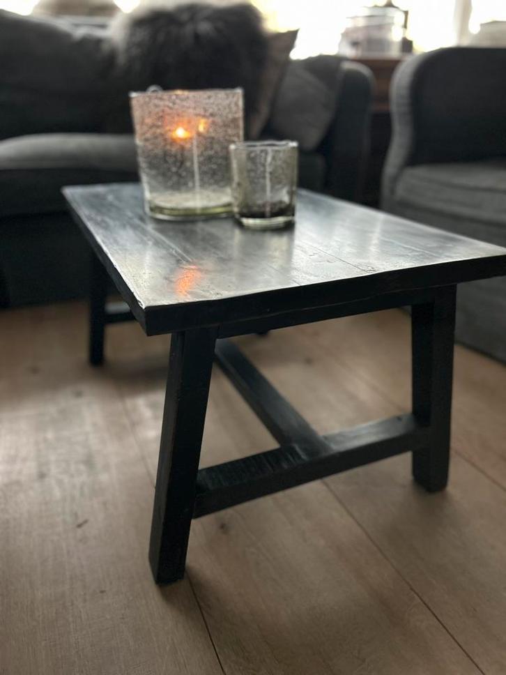 Zwart teakhouten tafeltje bijzettafel salontafel bank sober, Huis en Inrichting, Tafels | Bijzettafels, Ophalen