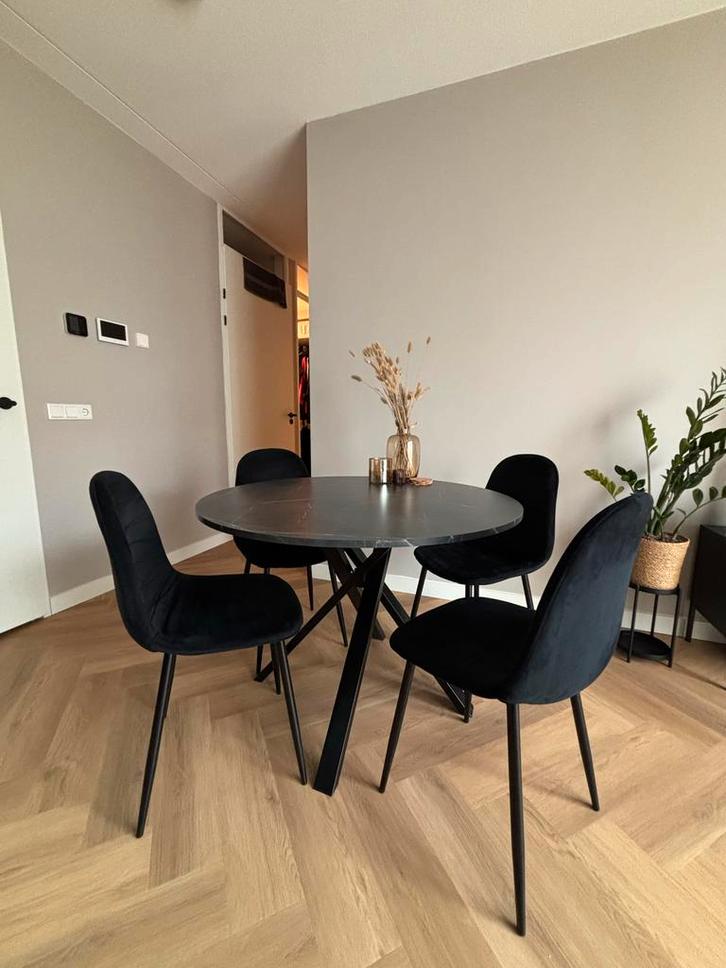 Eettafelset IKEA MARIEDAMM + 4 stoelen – Zo goed als nieuw, Huis en Inrichting, Tafels | Eettafels, Zo goed als nieuw, 100 tot 150 cm