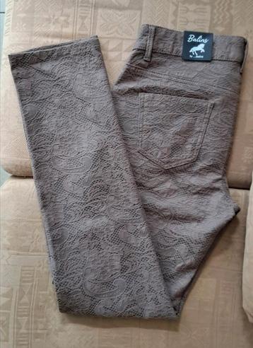 Nieuw skinny broek maat 38 beschikbaar voor biedingen