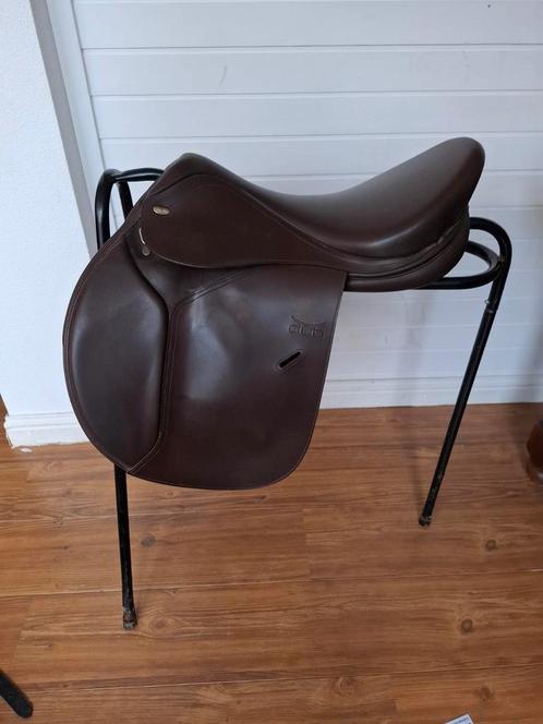 Tekna zadel spring/vzh 17.5 inch, Dieren en Toebehoren, Paarden en Pony's | Zadels, Zo goed als nieuw, Springen, Ophalen of Verzenden
