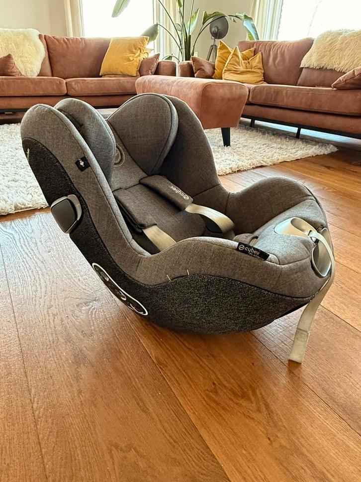 Cybex Sirona Z i-Size autostoel + Base Z – draaibaar, Kinderen en Baby's, Autostoeltjes, Ophalen