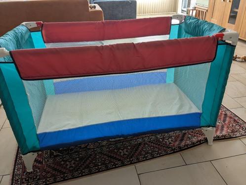 Campingbedje met matras en opbergtas, Kinderen en Baby's, Babywiegjes en Ledikanten, Zo goed als nieuw, Reisbedje, Ophalen of Verzenden