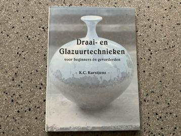 Draai- en Glazuurtechnieken - K.C. Kurstjens beschikbaar voor biedingen
