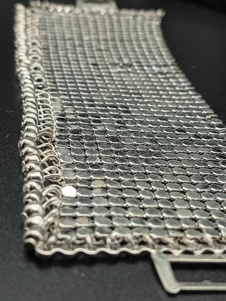 Brede zilverkleurige mesh armband – glanzende vintage look, Sieraden, Tassen en Uiterlijk, Armbanden, Nieuw, Staal, Zilver, Met bedels of kralen