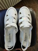 NIEUWE DAMESSANDALET, Ophalen of Verzenden, Zo goed als nieuw, Schoenen