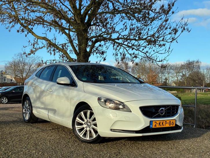 Volvo V40 1.6 D2 Momentum | Clima + Cruise + Navi nu € 5.2, Auto's, Volvo, Bedrijf, Te koop, V40, ABS, Achteruitrijcamera, Airbags