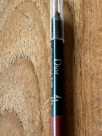 Dior Rouge Contour Levres Lipliner Kleur: 943 Thrilling Plum beschikbaar voor biedingen