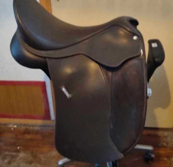 Wintec Cair 500 dressuurzadel 17,5 inch., Dieren en Toebehoren, Paarden en Pony's | Zadels, Zo goed als nieuw, Dressuur, Ophalen of Verzenden