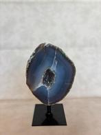 Mooie Agaat Geode op Standaard - 11 cm Hoog, Ophalen of Verzenden, Mineraal