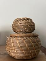Mandjes van riet. Twee stuks.. Ikea, Huis en Inrichting, Mand, Rond, Ophalen of Verzenden, Zo goed als nieuw