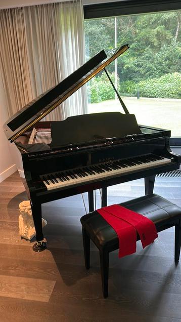 K.Kawai GS 40  hoogglans zwart beschikbaar voor biedingen
