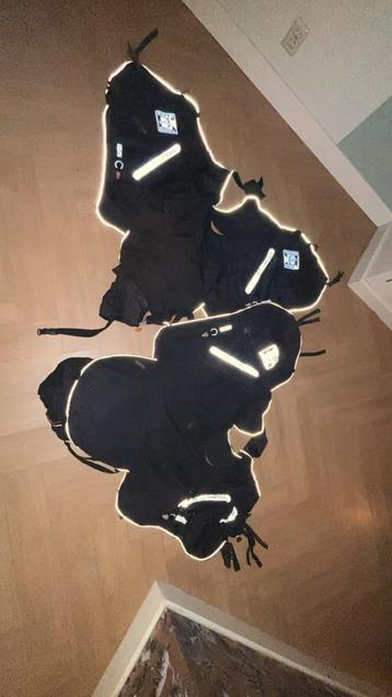 Been kleed 2 keer  beschikbaar voor biedingen