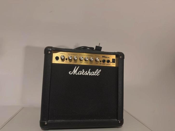 Marshall MG15FX Guitar Amplifier, Muziek en Instrumenten, Versterkers | Bas en Gitaar, Zo goed als nieuw, Minder dan 50 watt, Ophalen