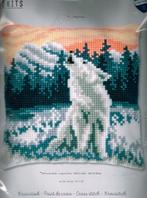 Cado vervaco borduurpakket  kussen wolf in de winter, Hobby en Vrije tijd, Borduren en Borduurmachines, Ophalen of Verzenden, Nieuw