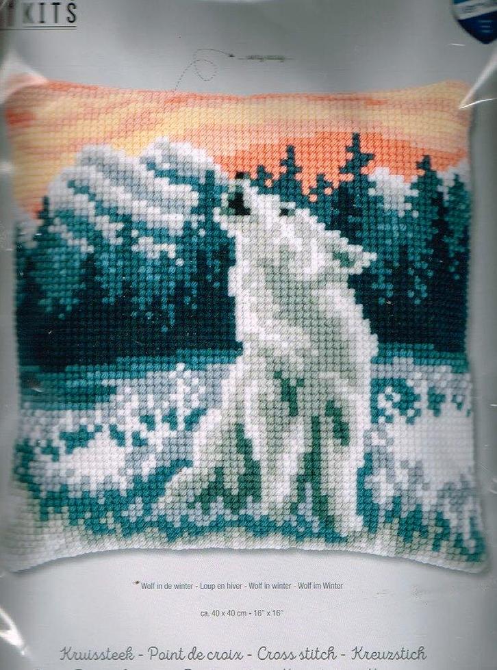 Cado vervaco borduurpakket  kussen wolf in de winter, Hobby en Vrije tijd, Borduren en Borduurmachines, Nieuw, Borduurpakket, Handborduren